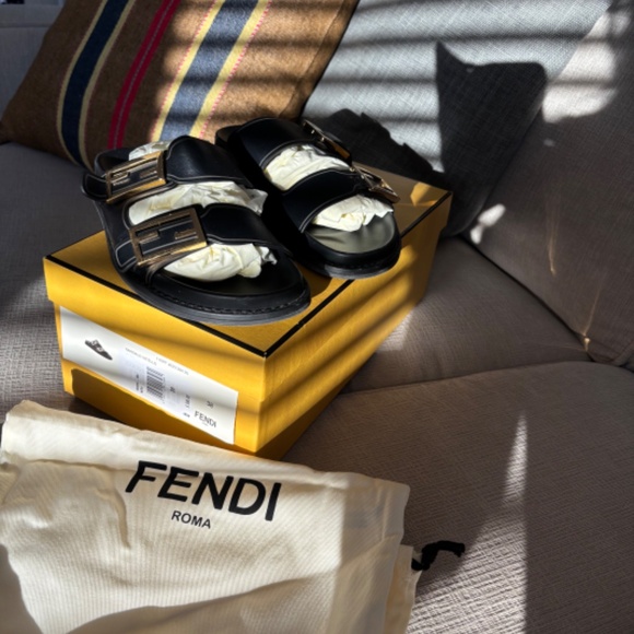 Fendi slides size 38 black